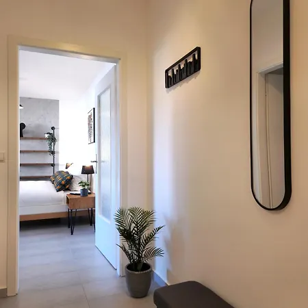 Mawulo - Stadtwohnung Im Zentrum Mit Balkon