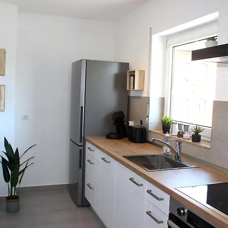 Mawulo - Stadtwohnung Im Zentrum Mit Balkon