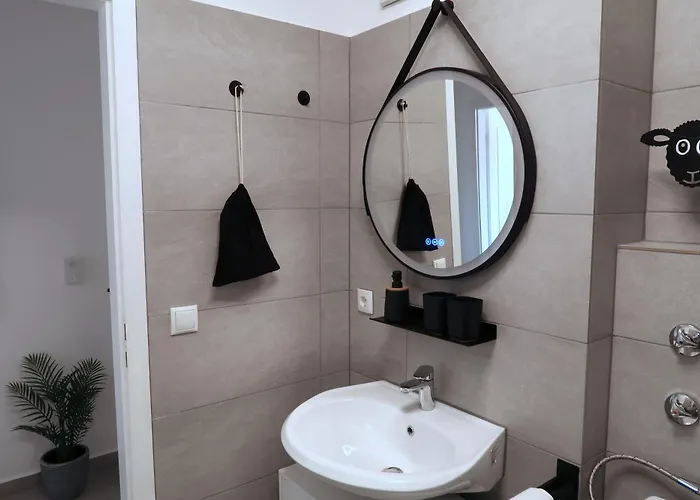 Mawulo Neustadt Zentrum * Neustadt an der Weinstraße